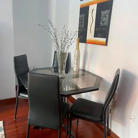 Amplio Piso En Calle Alta *