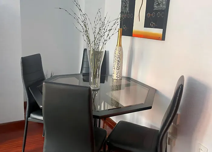 Amplio Piso En Calle Alta *